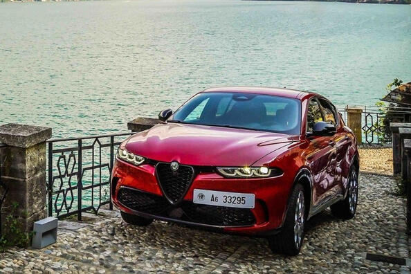 Alfa Romeo Tonale: pregled kompaktnega italijanskega crossoverja