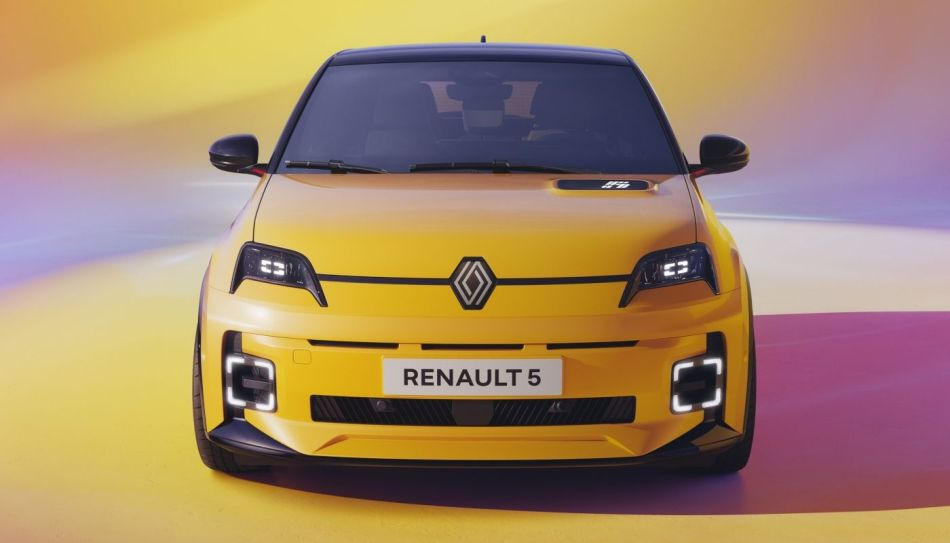 Pregled subkompaktnega električnega avtomobila Renault 5 E-Tech 2024