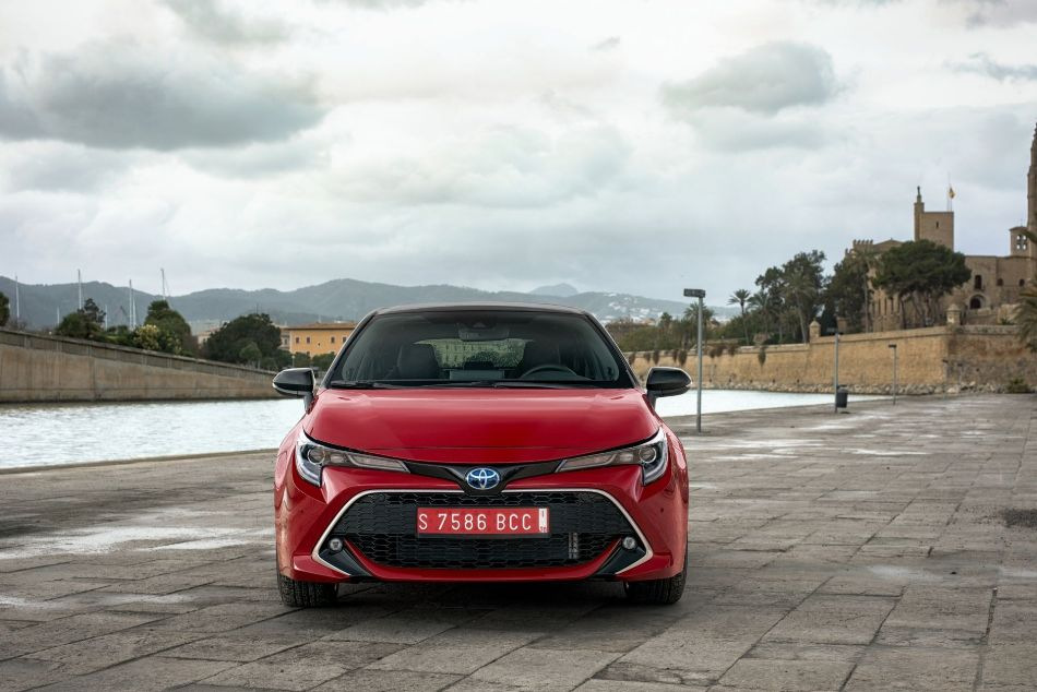 Test kombilimuzine Toyota Corolla Hatchback Hybrid