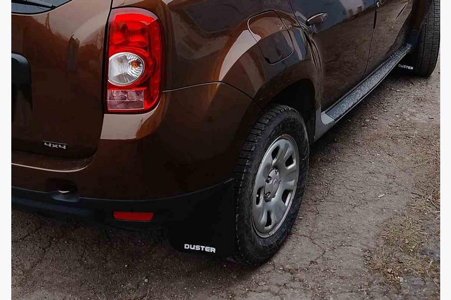 Dacia Duster 2008–2018 Blatne zavesice EuroCap (4 kos) Fotografija 4
