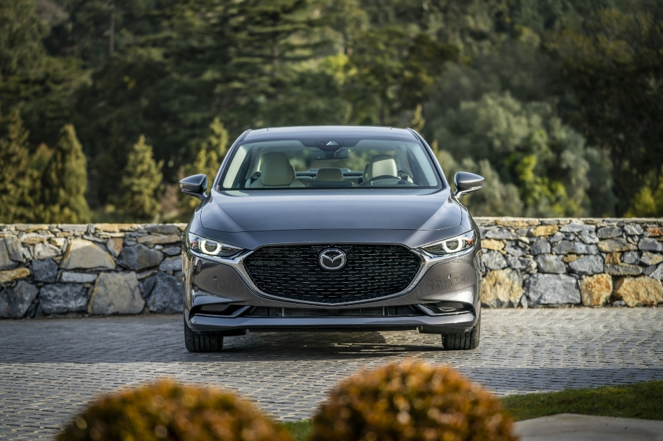 Pregled Mazda 3 Sedan IV generacije