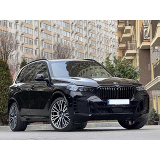 Facelift komplet za X5 M60i fotografija 4