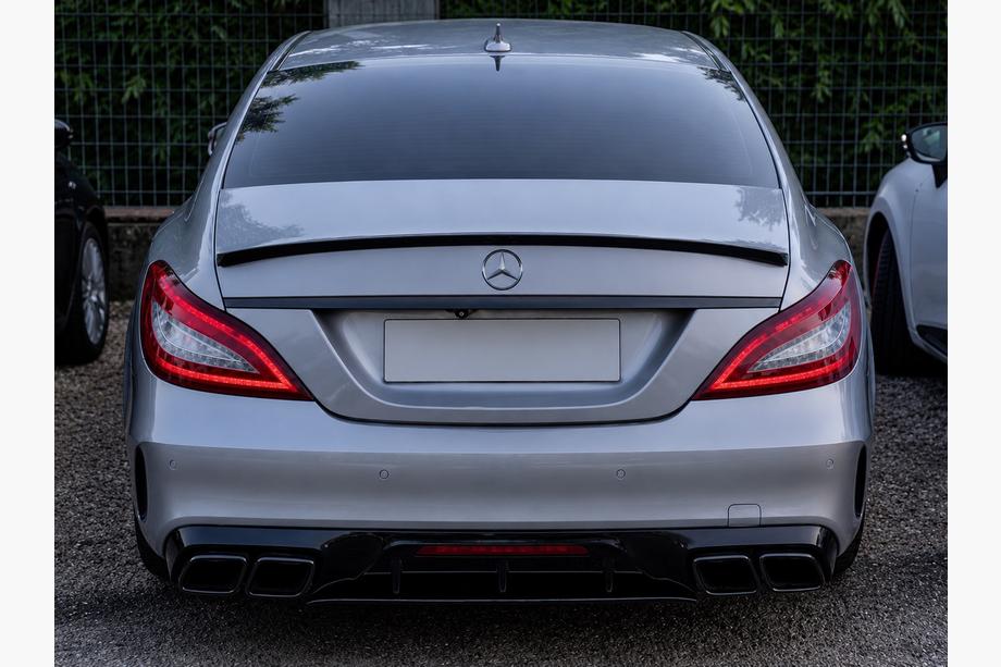 Mercedes CLS C218 2011–2018 Zadnji difuzor z izpušnimi zaključki Black (2015-2018, GT63 Design) Fotografija 4