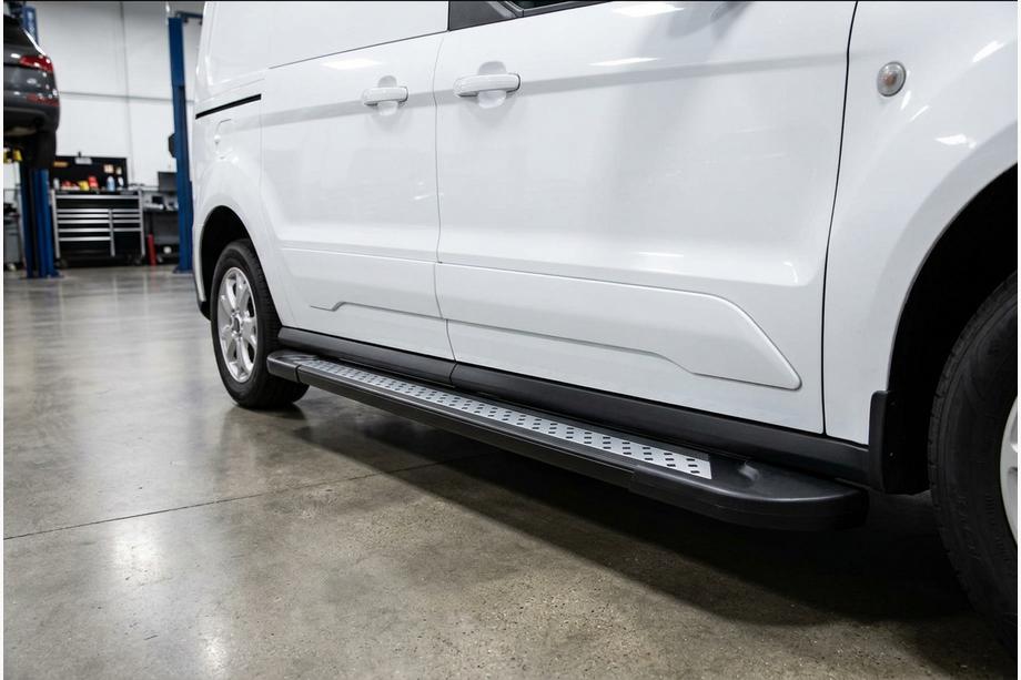 Ford Connect 2021– Stranske stopnice Vision New Black (2 kos, aluminij) Standardna baza Image