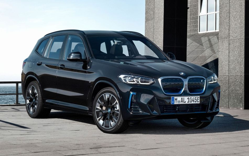 BMW iX3 2021: podroben pregled prenovljenega električnega križanca