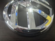 Volkswagen Passat B8 2015–2023 Znižano sprednji emblem (2015-2018) 3G0853601B fotografija 2