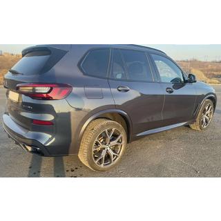 Komplet bočnih pragov M-Sport/X5M 2018-2022 (2 kos, za lakiranje) fotografija 1