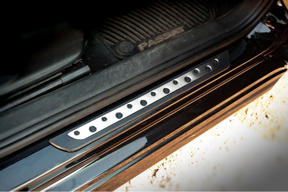 Volkswagen Passat B6 2006–2012 Vstopne letve pragov (Dotline, 4 kosi, nerjaveče jeklo) Image