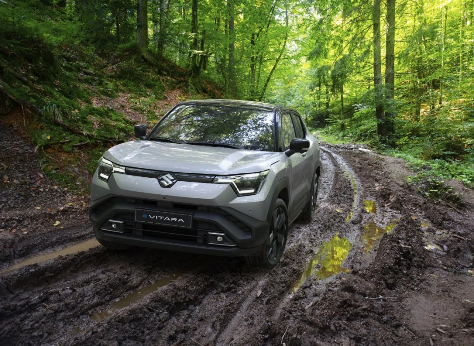 Test Suzuki eVitara: električni prvenec legendarne znamke