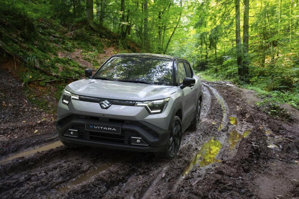 Test Suzuki eVitara: električni prvenec legendarne znamke