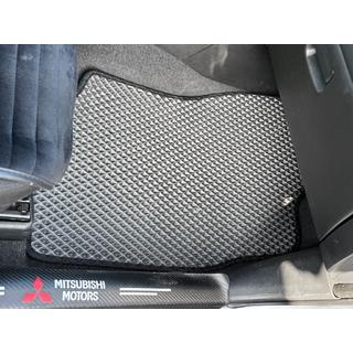 EVA avtomobilske preproge (črne) Mitsubishi Outlander 2001–2006 fotografija 3