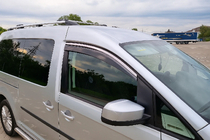 Volkswagen Caddy 2004–2010 Vetrni deflektorji za okna s kromirano letvico Niken Luxury (2 kosa) fotografija 1