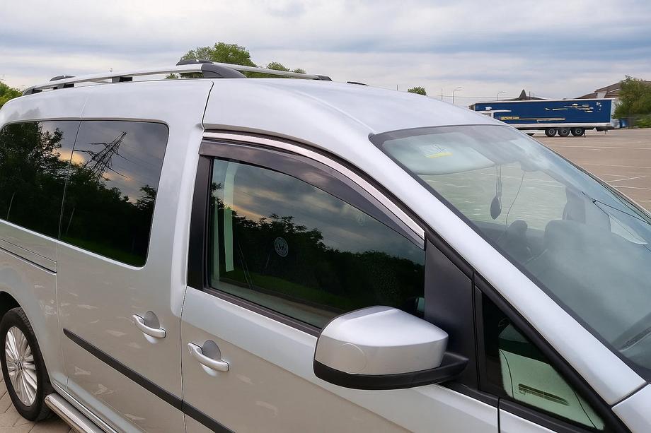 Volkswagen Caddy 2004–2010 Vetrni deflektorji za okna s kromirano letvico Niken Luxury (2 kosa) Image