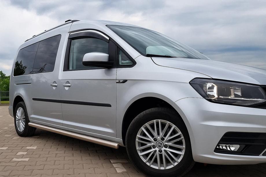 Volkswagen Caddy 2015–2020 Vetrni deflektorji za okna s kromirano letvico Niken Luxury (2 kosa) Image