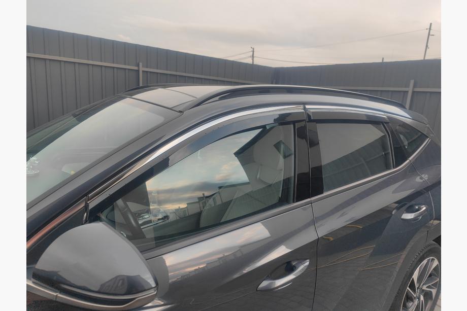 Hyundai Tucson NX4 2021– Vetrni deflektorji oken s kromirano letvijo Niken Luxury (4 kosi) Fotografija 5