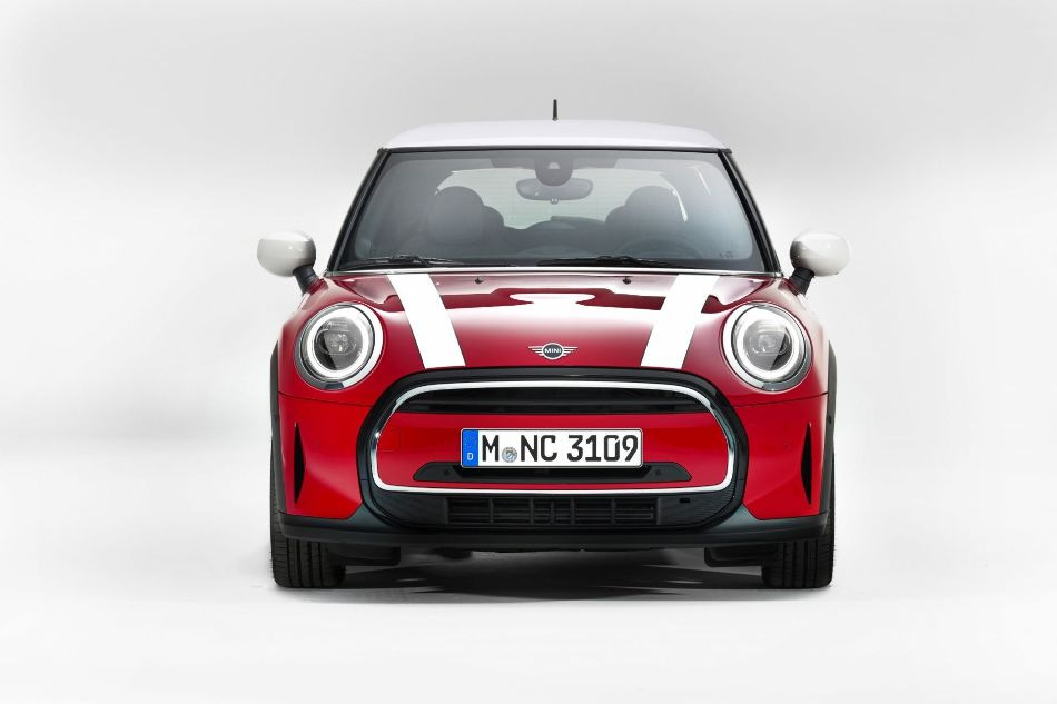 Pregled MINI Hatchback 3D: prenova III generacije