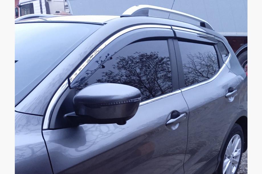 Nissan Qashqai 2014–2021 Vetrni deflektorji oken s kromirano letvijo Niken Luxury (4 kosi) Fotografija 1