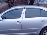 Skoda Octavia II A5 2006–2010 Vetrni deflektorji oken s kromirano letvijo Niken Luxury (LiftBack, 4 kos) fotografija 2