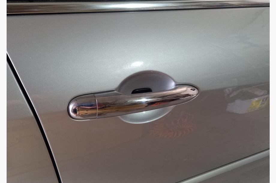 Renault Laguna 2007–2015 Kromirane obloge kljuk vrat (4 kosi, nerjavno jeklo) Carmos - turško nerjaveče jeklo Image