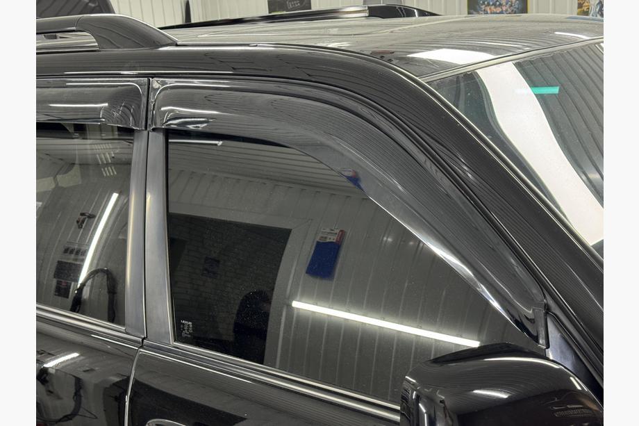 Lexus LX470 1998–2007 Vetrni deflektorji za okna Niken Luxury (4 kosi) Image