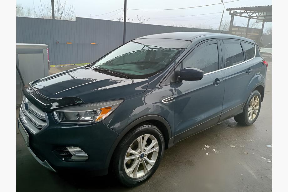 Ford Kuga/Escape 2013–2019 Vstavljivi vetrniki za okna Niken Luxury (4 kos) Image