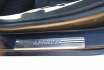 Renault Laguna 2001–2007 Kromirane obloge pragov OmsaLine (4 kosi, nerjaveče jeklo) fotografija 2
