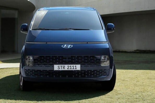 Test Hyundai Staria: nov pogled na enoprostorce