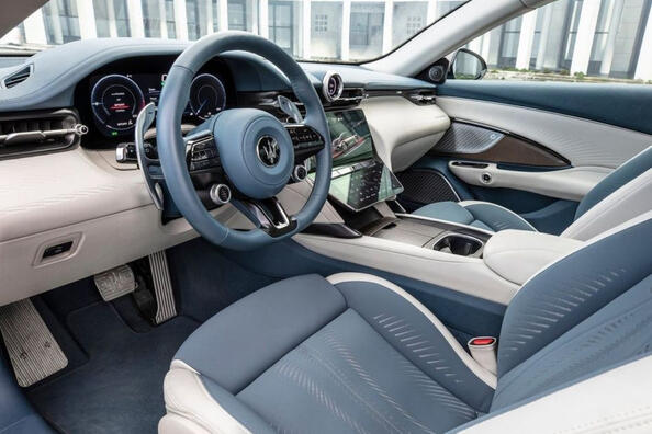 Test Maserati GranTurismo Folgore: električni triumf italijanskega sloga Fotografija 6