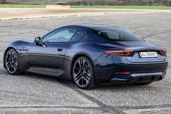 Test Maserati GranTurismo Folgore: električni triumf italijanskega sloga Fotografija 2
