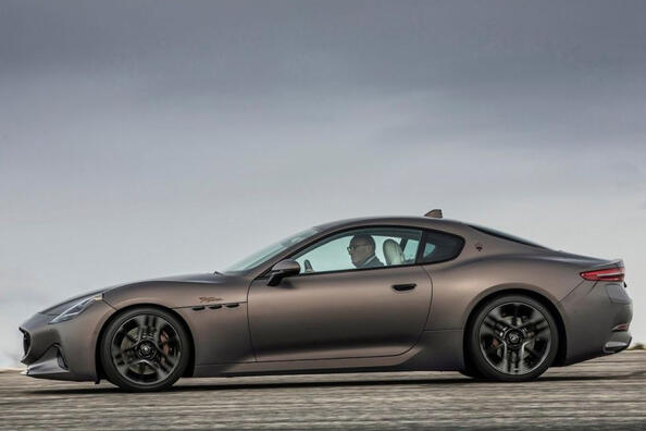 Test Maserati GranTurismo Folgore: električni triumf italijanskega sloga Fotografija 3