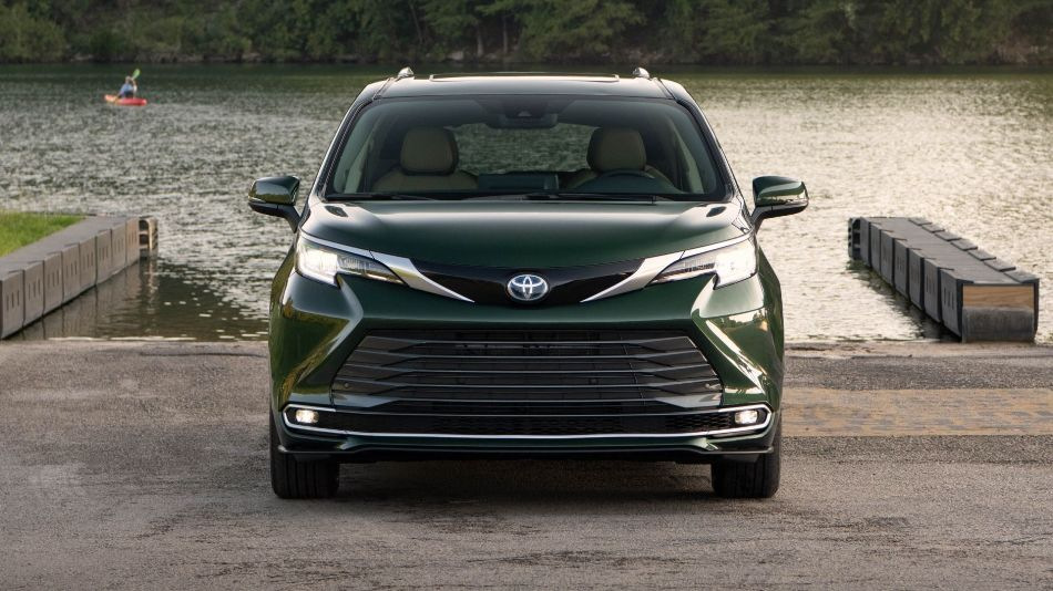 Pregled četrte generacije enoprostorca Toyota Sienna