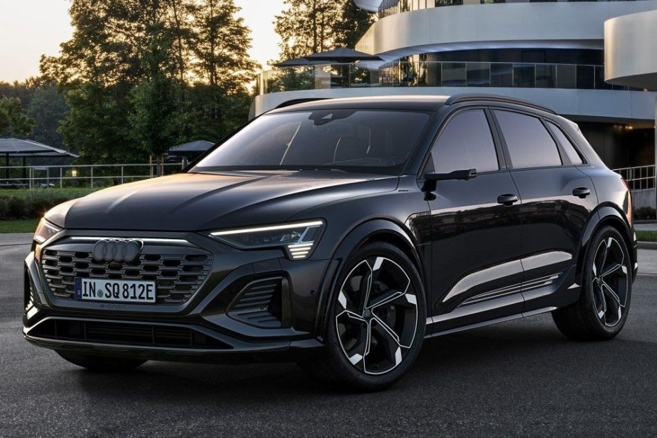 Test električnega športnega križanca Audi SQ8 e-tron