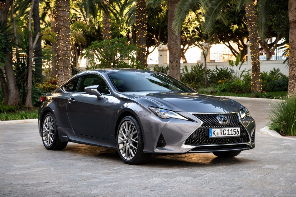 Pregled prenove prve generacije Lexus RC