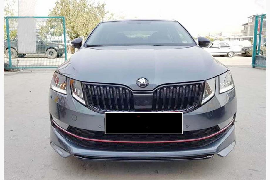 Skoda Octavia III A7 2013–2019 Sprednji lip dodatek DPT V-1 (2017-2019, za lakiranje) Image