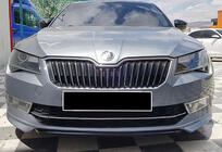 Skoda Superb 2015–2024 Sprednji lip spojler DPT V-1 (2015-2020, črna visok sijaj) fotografija 3
