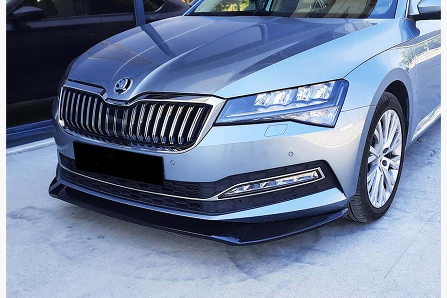 Skoda Superb 2015–2024 Sprednji lip spojler odbijača DPT V-3 (2015-2020, sijajno črna) Fotografija 1