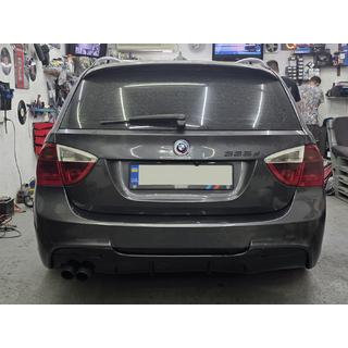 Zadnji difuzor DPT V-5 (za E90 M-Sport, črna sijaj) fotografija 3