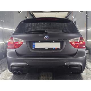 Zadnji difuzor DPT V-5 (za E90 M-Sport, črna sijaj) fotografija 1