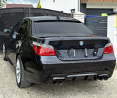 BMW Serija 5 E60/E61 2003–2010 Zadnji difuzor DPT V-2 (za M-Sport, črni sijaj) fotografija 2