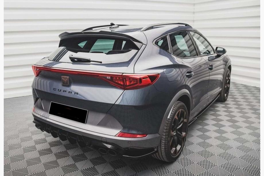 Cupra Formentor 2020– Zadnji difuzor DPT V-1 (sijajno črna) Image