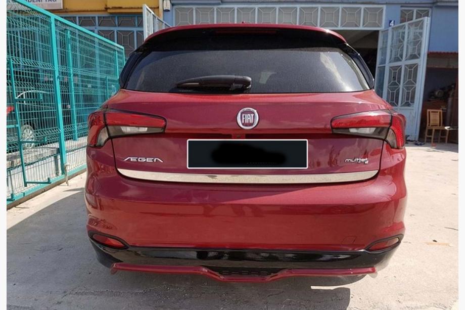 Fiat Tipo 2016– Zadnji difuzor DPT (HB, sijajno črna) Image