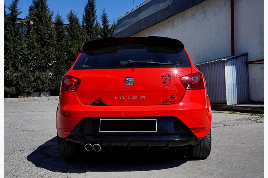 Seat Ibiza 2010–2017 Zadnji difuzor DPT (sijajno črna) Fotografija 1