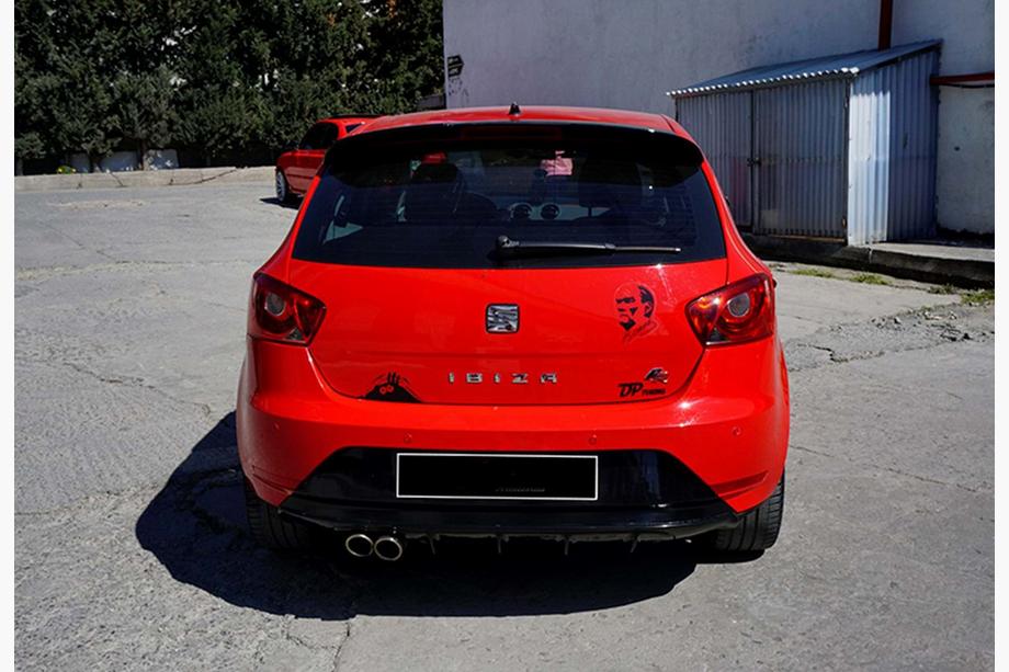 Seat Ibiza 2010–2017 Zadnji difuzor DPT (sijajno črna) Fotografija 3