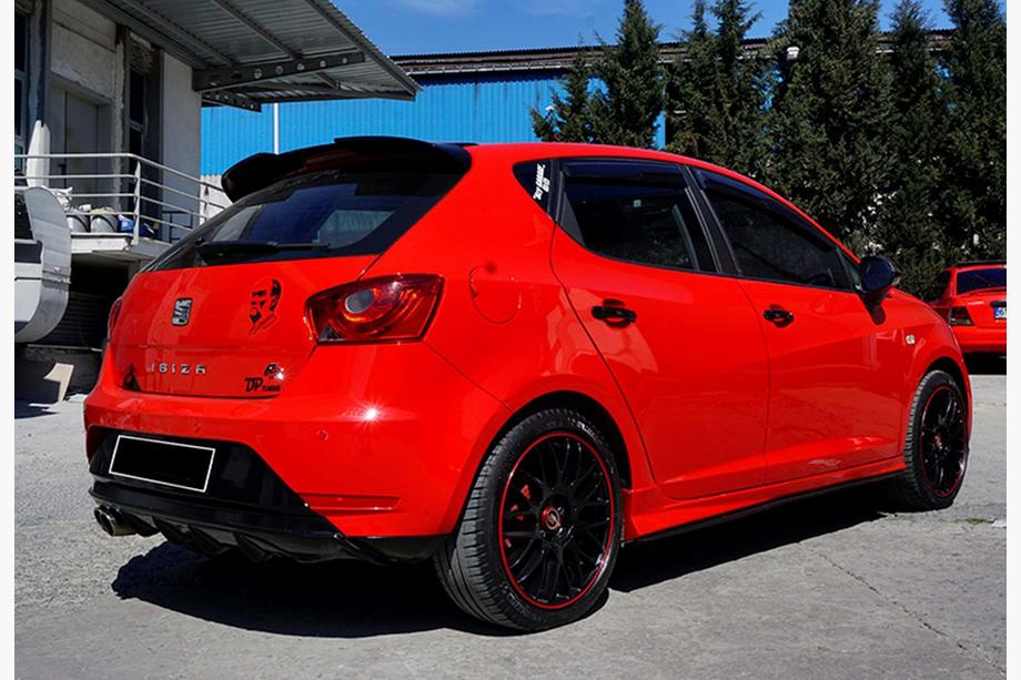 Seat Ibiza 2010–2017 Zadnji difuzor DPT (sijajno črna) Fotografija 2