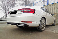 Skoda Superb 2015–2024 Zadnji difuzor DPT V-2 (črna sijaj) fotografija 6