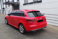 Audi A3 2012–2020 Stranski pragovi DPT (HB, črna visok sijaj) fotografija 4
