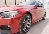 BMW serija 3 F30/F31 2012–2019 Obloge pragov DPT V-3 (za M-Sport pragove, črna visok sijaj) fotografija 2