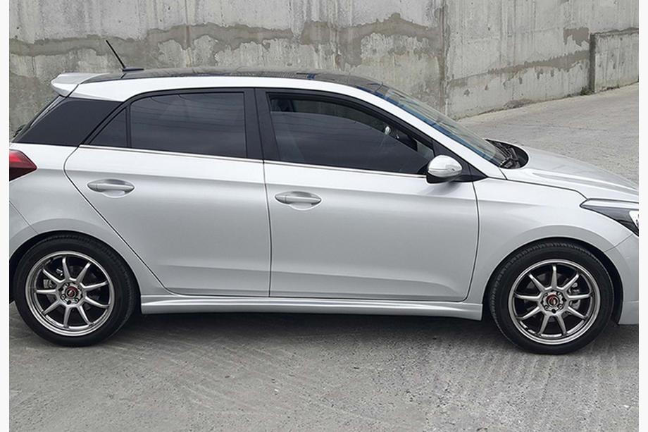 Hyundai I-20 2014–2020 DPT stranski pragovi (2014-2018, črna visok sijaj) Fotografija 2