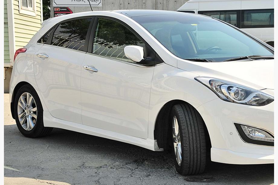 Hyundai I-30 2012–2017 Stranski pragovi DPT (črna v visokem sijaju) Fotografija 1