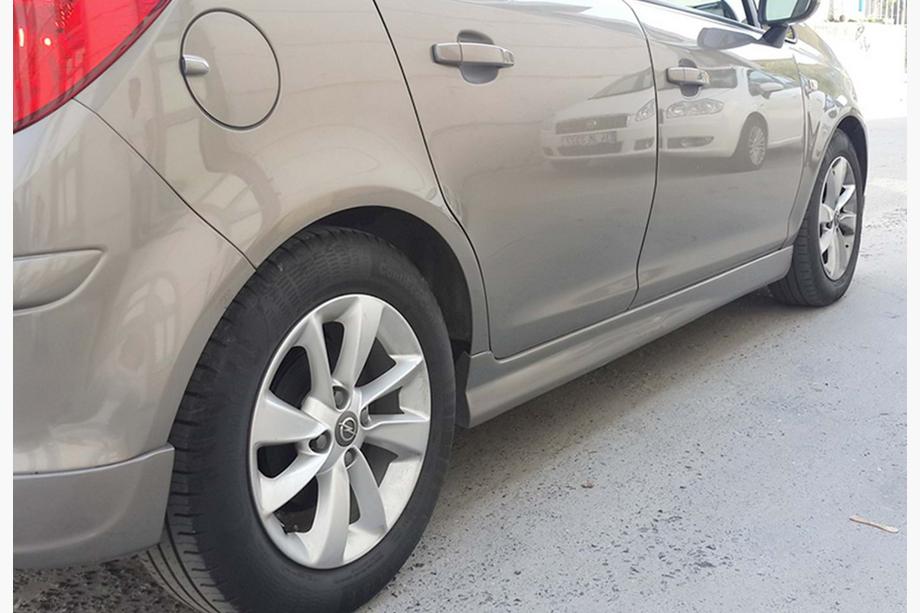 Opel Corsa D 2007–2014 Stranski pragovi DPT V-3 (črn visok sijaj) Image